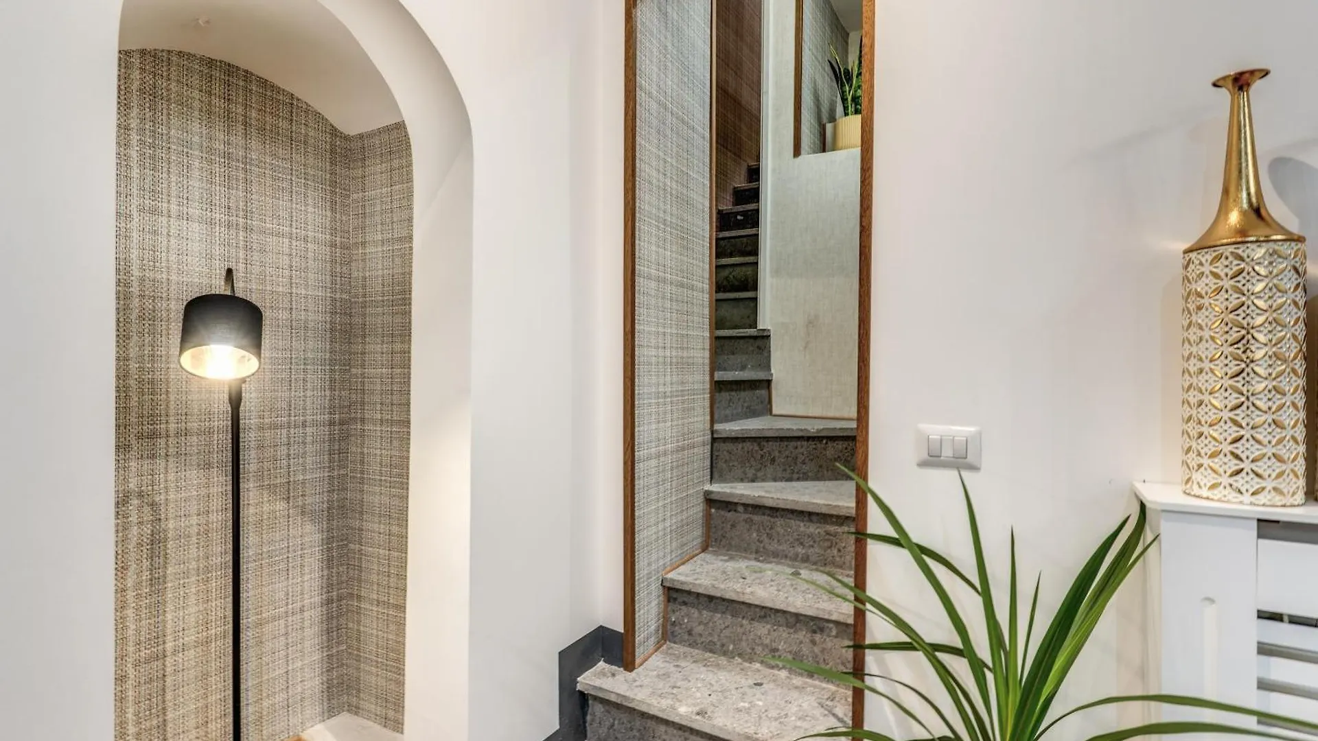 Colosseo Glam Miracle Suite Rzym Apartament