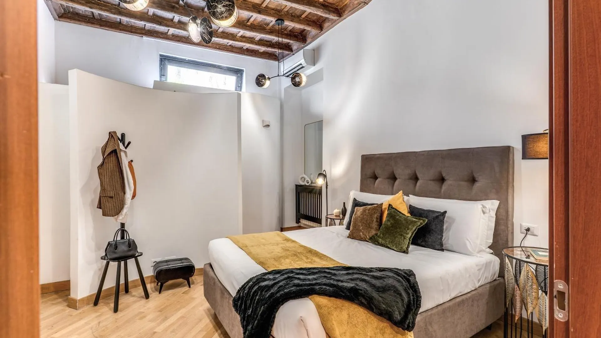 Colosseo Glam Miracle Suite Rome