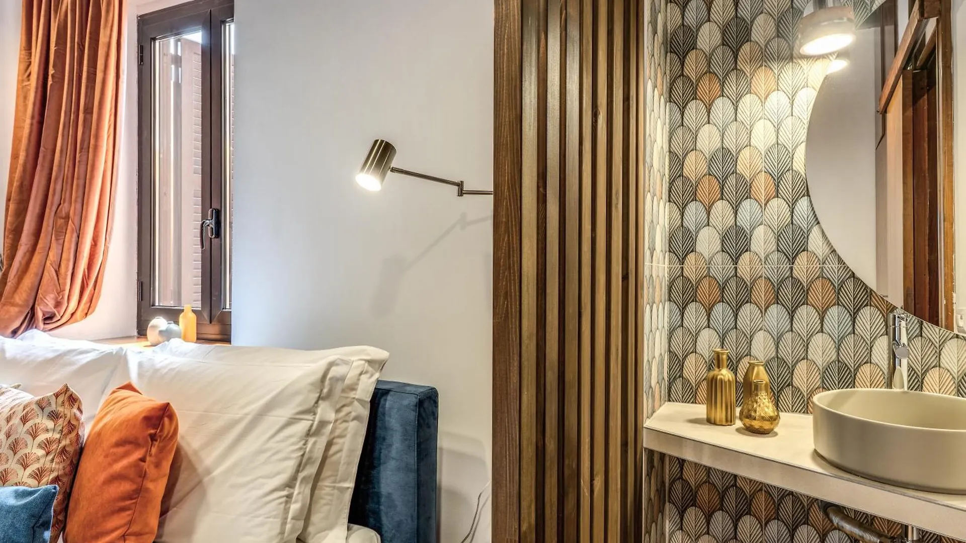 Colosseo Glam Miracle Suite Rome